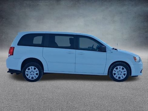 Used 2016 Dodge Grand Caravan SE w/ Quick Order Package 29E SE image 7