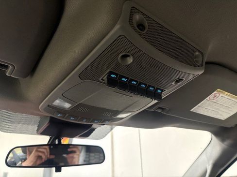 Used 2022 Ford F550 4x4 Crew Cab Super Duty w/ Power Equipment Group image 26