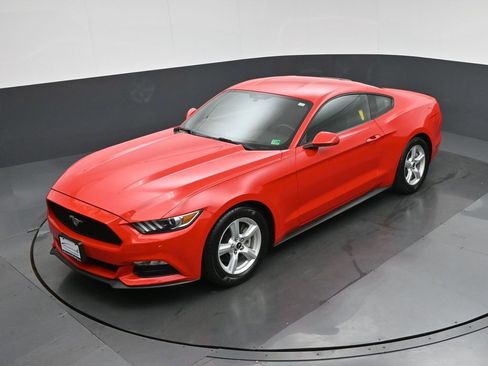 Used 2017 Ford Mustang Coupe image 49