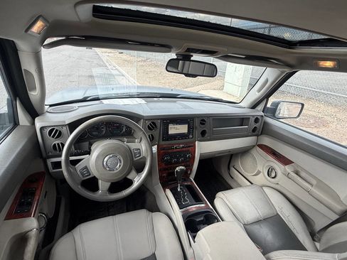 Used 2006 Jeep Commander Limited w/ Trailer Tow Group IV RWD image 16