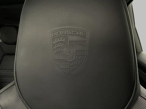Used 2020 Porsche Cayenne S image 6