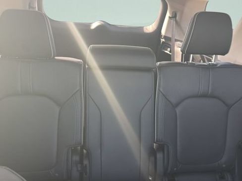Certified 2025 Honda Pilot Elite image 30