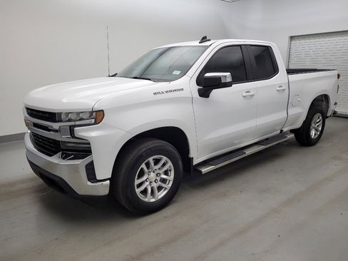 Used 2020 Chevrolet Silverado 1500 LT w/ LT Value Package RWD image 2