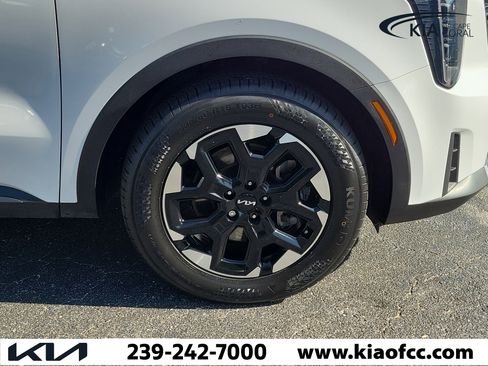 Certified 2024 Kia Sorento S w/ Panoramic Sunroof Package FWD image 7