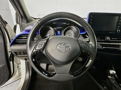 Used 2021 Toyota C-HR XLE FWD image 12