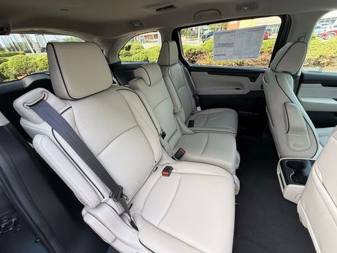 New 2026 Honda Odyssey Touring image 37
