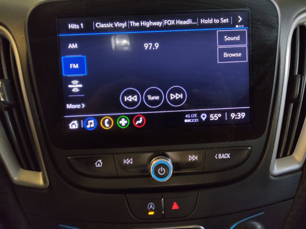 Used 2025 Chevrolet Malibu LT FWD image 25