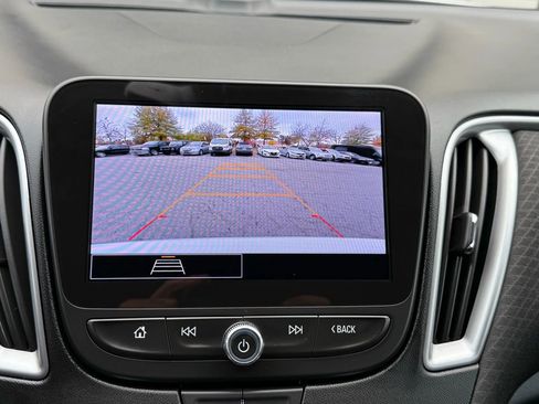 Used 2023 Chevrolet Malibu LT image 33