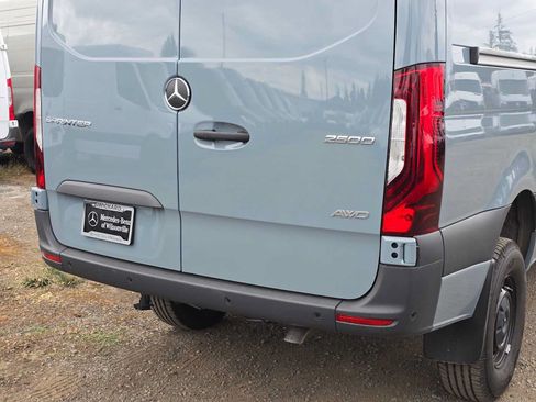 Used 2026 Mercedes-Benz Sprinter 2500 image 18
