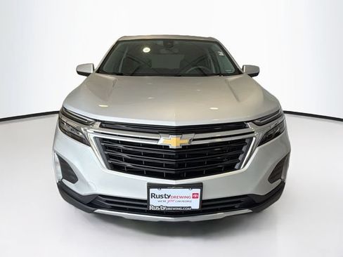 Used 2022 Chevrolet Equinox LT FWD image 2