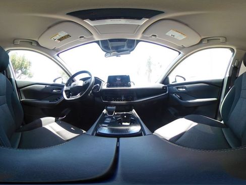 Used 2025 Nissan Rogue SV FWD image 39