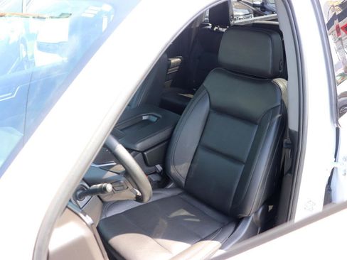 Used 2025 GMC Sierra 1500 SLT image 11