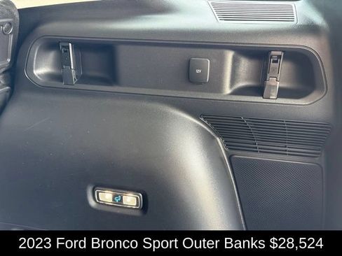 Used 2023 Ford Bronco Sport Outer Banks w/ Tech Package AWD/4WD image 39