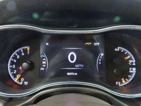 Used 2017 Jeep Grand Cherokee Overland AWD/4WD image 22