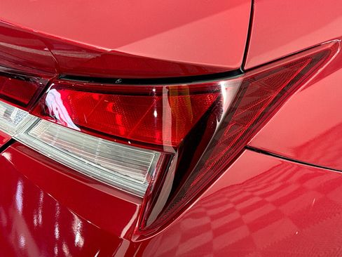 Used 2021 Hyundai Elantra SEL FWD image 32