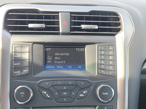 Used 2018 Ford Fusion S image 10