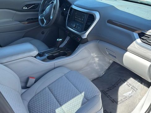 Used 2018 GMC Acadia SLE AWD/4WD image 16