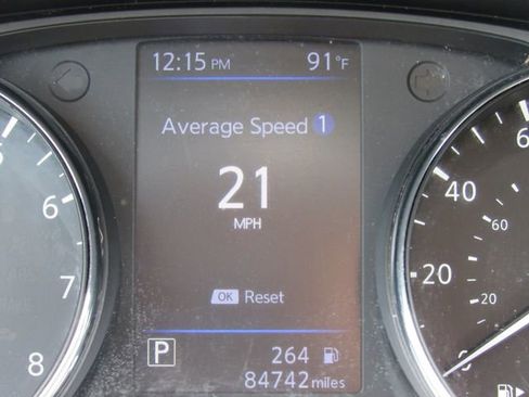 Used 2020 Nissan Rogue SV FWD image 26