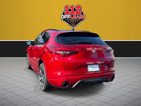Used 2023 Alfa Romeo Stelvio Veloce image 4