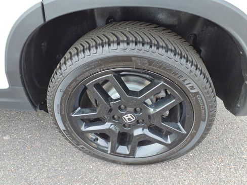 Certified 2024 Honda Passport Black Edition image 14