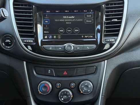 Used 2019 Chevrolet Trax LT w/ Driver Confidence Package FWD image 25