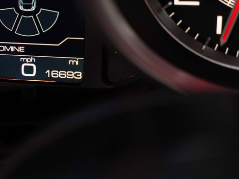 Used 2016 Ferrari California T RWD image 40