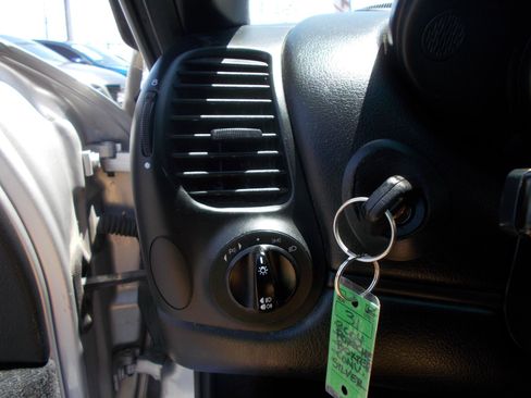 Used 2004 Porsche Boxster RWD image 24