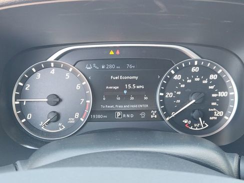 Used 2024 Nissan Frontier SV w/ SV Convenience Package image 11