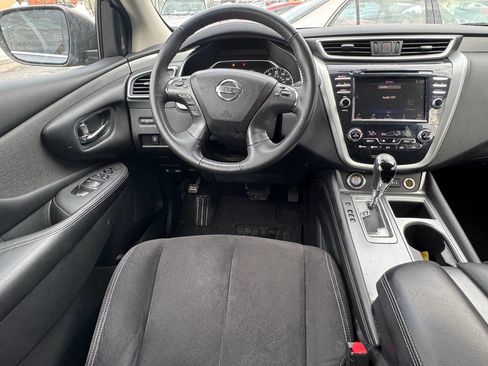 Used 2019 Nissan Murano SV image 16