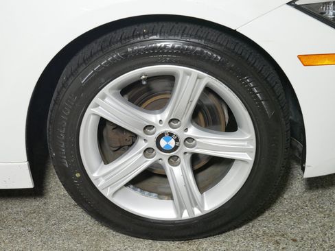 Used 2015 BMW 320i xDrive Sedan AWD/4WD image 15