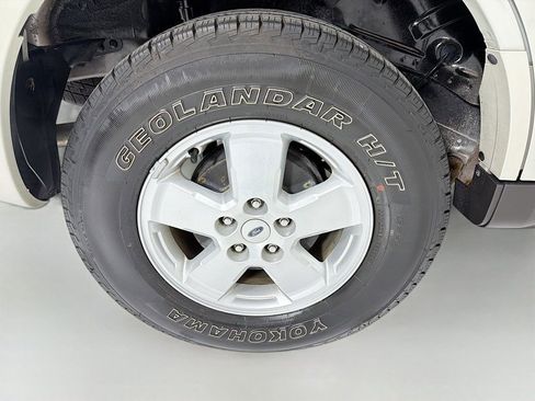Used 2008 Ford Escape XLT image 32