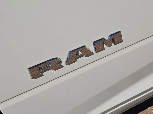 Used 2024 RAM 3500 Laramie image 14