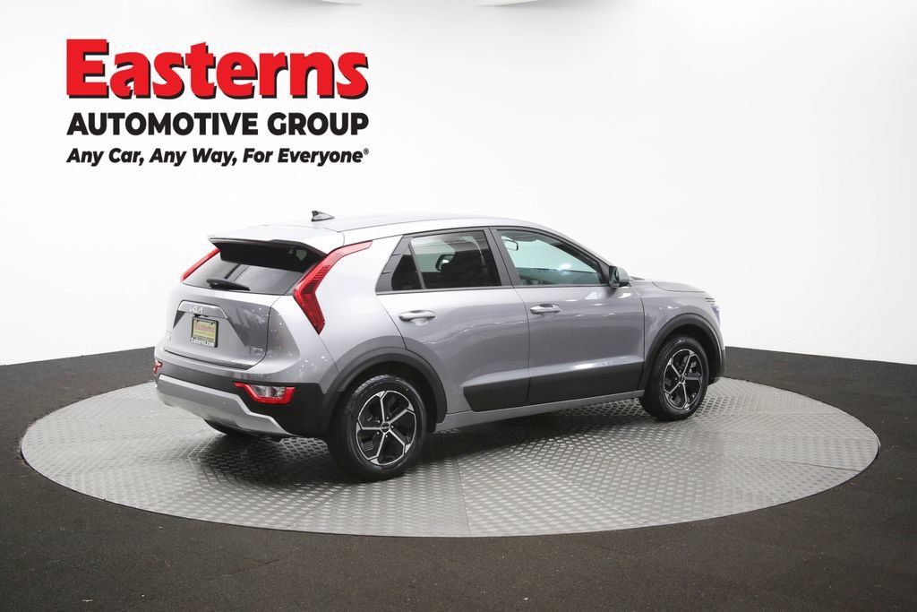 Used 2025 Kia Niro LX FWD image 40