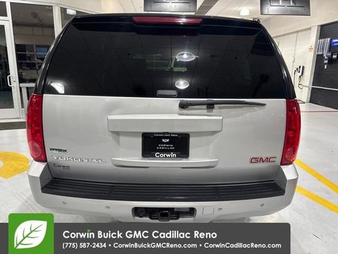 Used 2010 GMC Yukon XL SLT AWD/4WD image 5