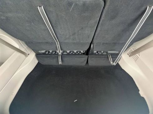 Used 2024 Chrysler Pacifica Touring-L image 28