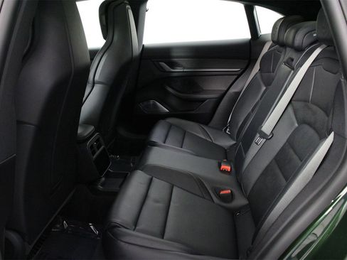 Used 2025 Porsche Taycan 4S image 31