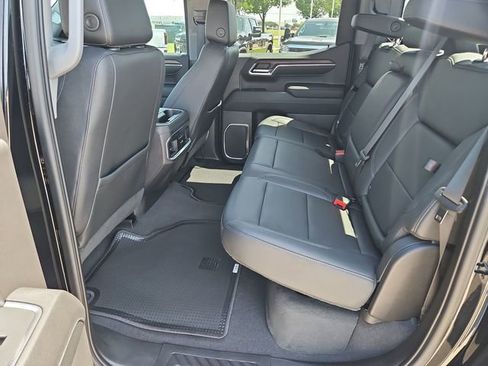 Used 2023 GMC Sierra 1500 SLT w/ SLT Premium Package AWD/4WD image 25
