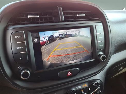 Used 2022 Kia Soul LX w/ Technology Package FWD image 24