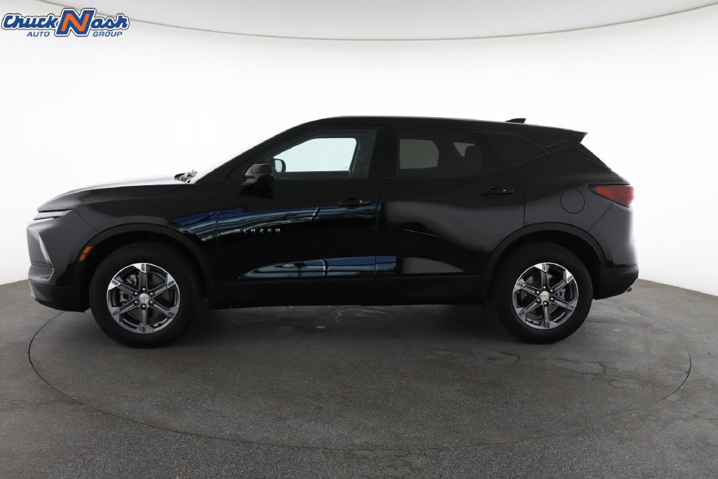 Used 2026 Chevrolet Blazer LT FWD image 6