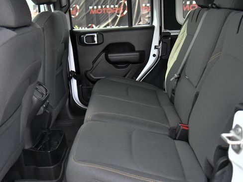 Used 2024 Jeep Wrangler Willys image 38