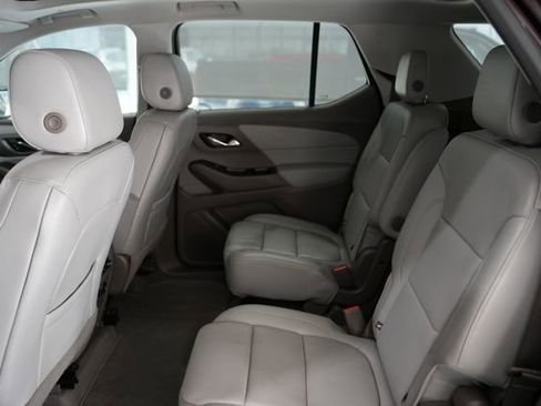 Used 2018 Chevrolet Traverse Premier w/ Driver Confidence II Package image 15