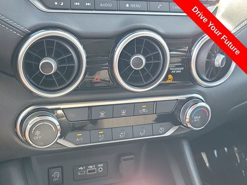 Used 2024 Nissan Sentra SV FWD image 13