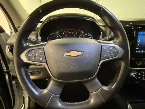 Used 2021 Chevrolet Traverse LT image 35