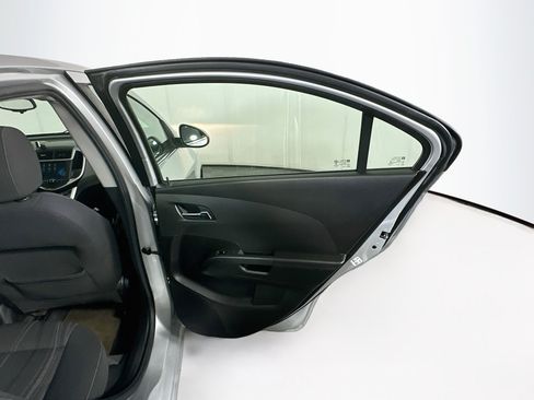 Used 2017 Chevrolet Sonic LT FWD image 27
