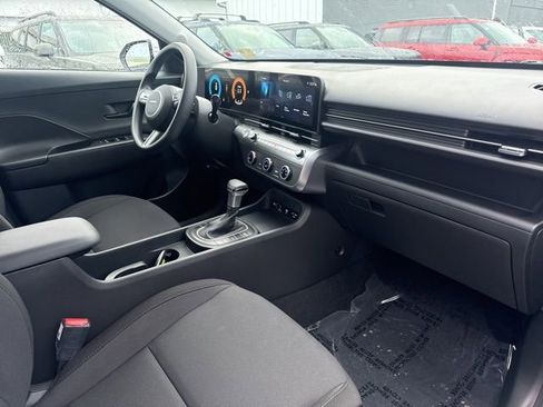 New 2026 Hyundai Kona SE image 8