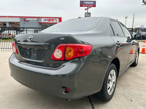 Used 2010 Toyota Corolla LE image 6