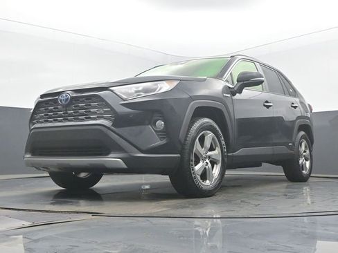 Used 2020 Toyota RAV4 Limited image 46