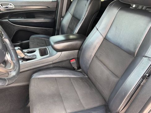 Used 2020 Jeep Grand Cherokee Altitude AWD/4WD image 10