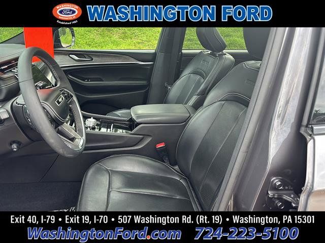 Used 2023 Jeep Grand Cherokee L Overland AWD/4WD image 11