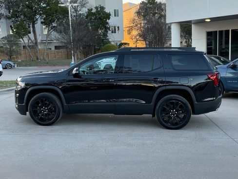 Used 2023 GMC Acadia SLE w/ Driver Convenience Package image 3